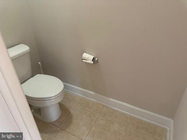 2463 HUNTINGTON PARK DR, Alexandria, VA 22303