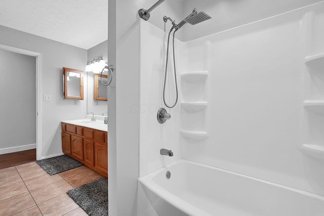 5531 State Route 752, Ashville, OH 43103