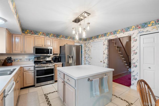 3175 Lexham Lane, Rochester Hills, MI 48309