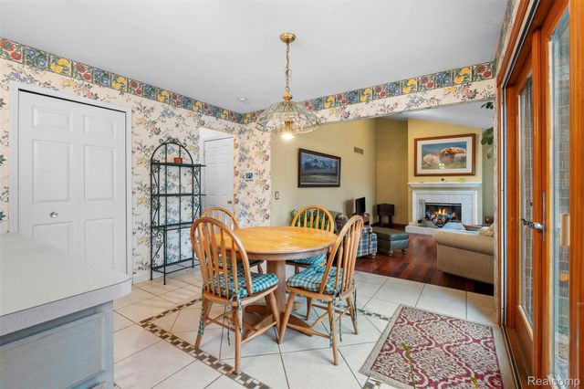 3175 Lexham Lane, Rochester Hills, MI 48309