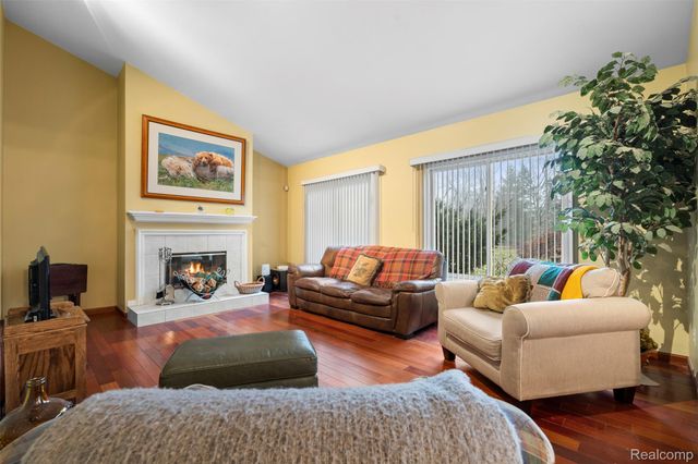 3175 Lexham Lane, Rochester Hills, MI 48309