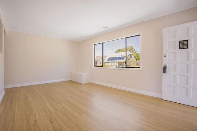 720 Lockhaven Drive, Pacifica, CA 94044