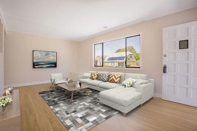 720 Lockhaven Drive, Pacifica, CA 94044