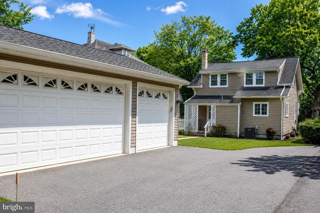 116 E MILL ST, Manheim, PA 17545