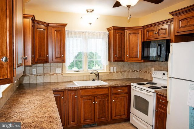 116 E MILL ST, Manheim, PA 17545