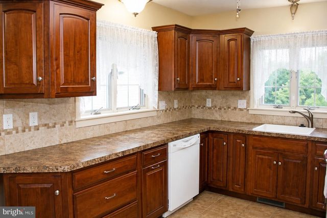 116 E MILL ST, Manheim, PA 17545