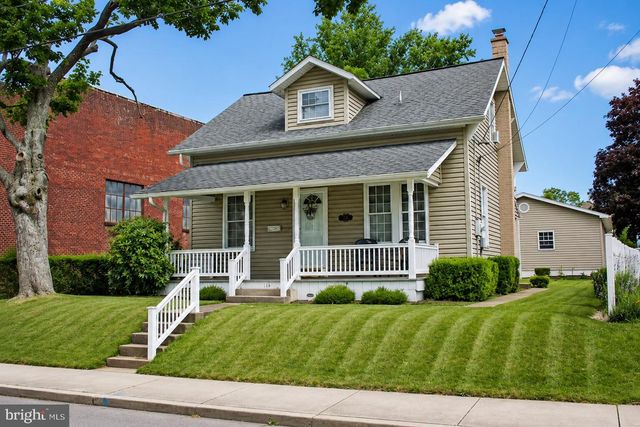 116 E MILL ST, Manheim, PA 17545
