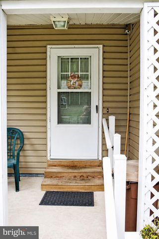 116 E MILL ST, Manheim, PA 17545
