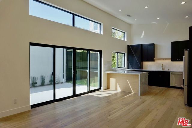 2668 Greenfield Avenue, Los Angeles, CA 90064