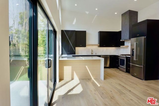 2668 Greenfield Avenue, Los Angeles, CA 90064