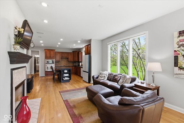 6689 Cardinal Drive, Mccordsville, IN 46055