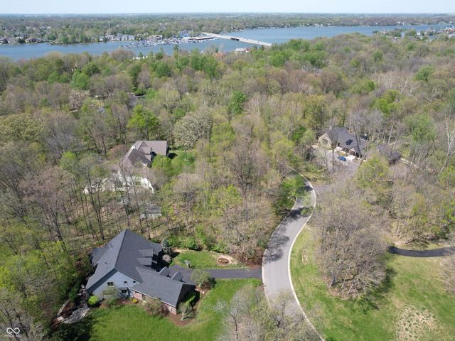 6689 Cardinal Drive, Mccordsville, IN 46055