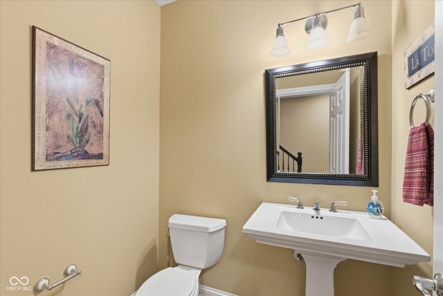 6689 Cardinal Drive, Mccordsville, IN 46055