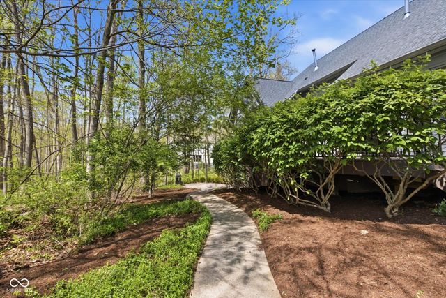 6689 Cardinal Drive, Mccordsville, IN 46055