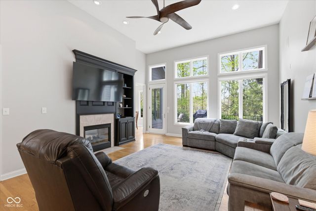 6689 Cardinal Drive, Mccordsville, IN 46055