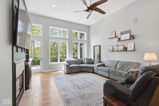 6689 Cardinal Drive, Mccordsville, IN 46055