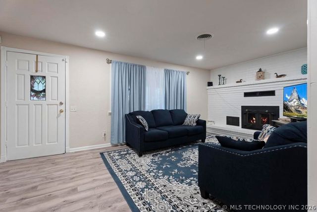 25660 S 625 Road, Grove, OK 74344