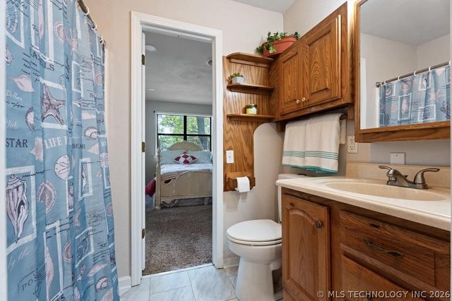 25660 S 625 Road, Grove, OK 74344