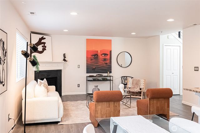 20231 4th Place W, Lynnwood, WA 98036