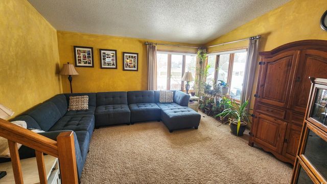 4041 S Rivershore Drive, Moorhead, MN 56560