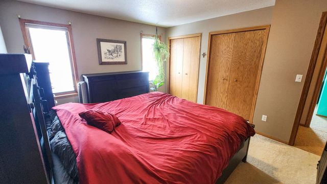 4041 S Rivershore Drive, Moorhead, MN 56560