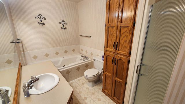 4041 S Rivershore Drive, Moorhead, MN 56560