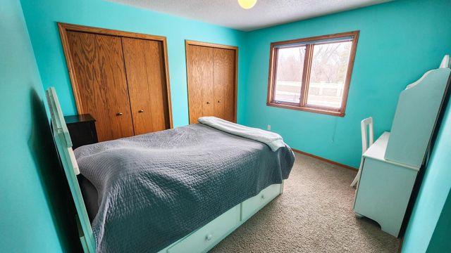 4041 S Rivershore Drive, Moorhead, MN 56560