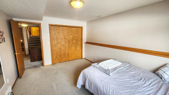 4041 S Rivershore Drive, Moorhead, MN 56560