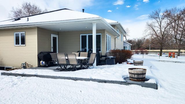4041 S Rivershore Drive, Moorhead, MN 56560