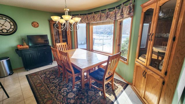 4041 S Rivershore Drive, Moorhead, MN 56560