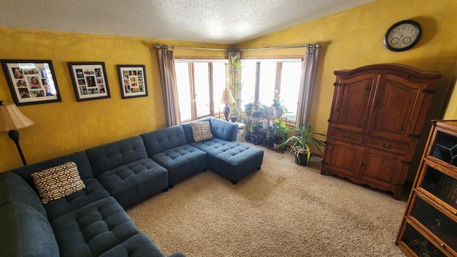 4041 S Rivershore Drive, Moorhead, MN 56560