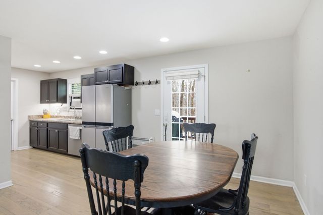 77 Larkspur Ct, Tullahoma, TN 37388