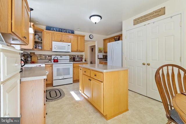140 QUAIL DR, Dillsburg, PA 17019