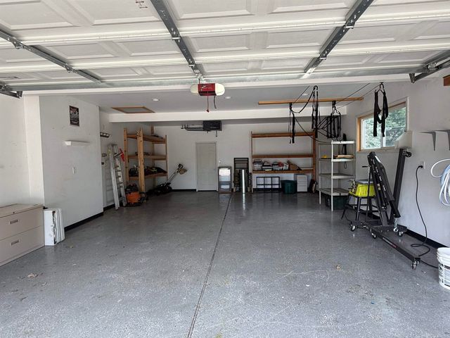4055 Sandy Creek Drive, Utica, MI 48316