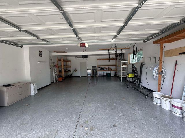 4055 Sandy Creek Drive, Utica, MI 48316