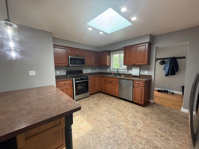 4055 Sandy Creek Drive, Utica, MI 48316