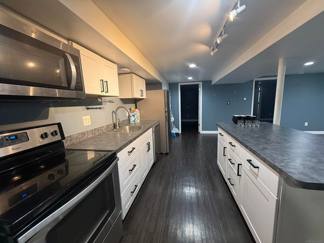 4055 Sandy Creek Drive, Utica, MI 48316