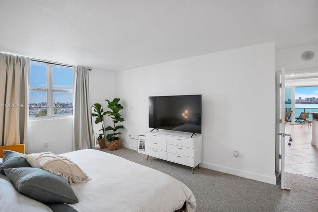 7501 E Treasure Dr 4EF, North Bay Village, FL 33141