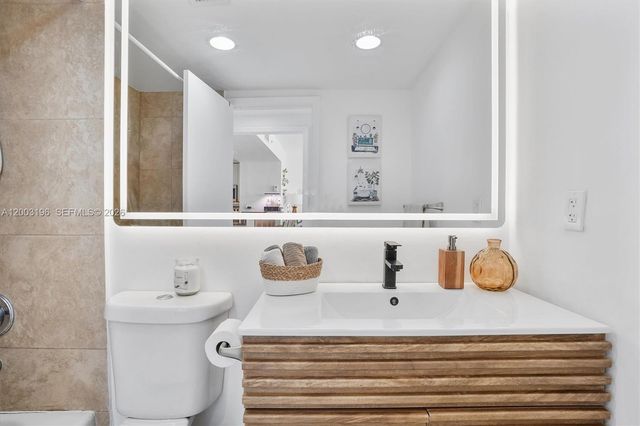 7501 E Treasure Dr 4EF, North Bay Village, FL 33141