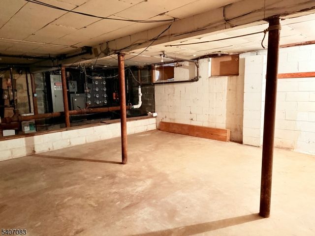 322 Richard Mine Rd 9, Rockaway Twp., NJ 07885