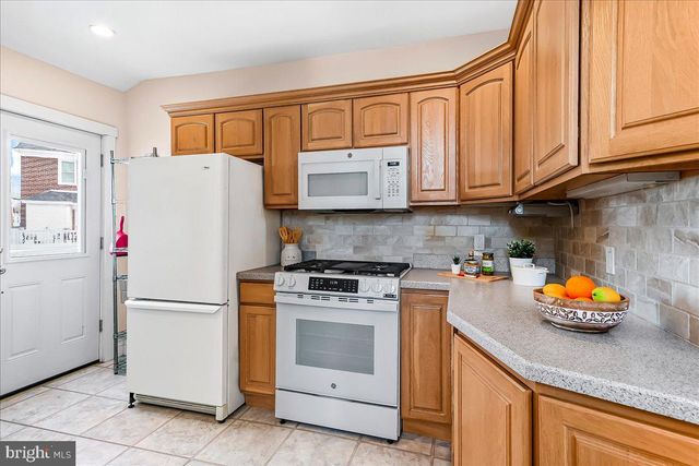 204 RUTLEDGE AVE, Folsom, PA 19033