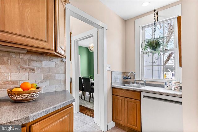 204 RUTLEDGE AVE, Folsom, PA 19033