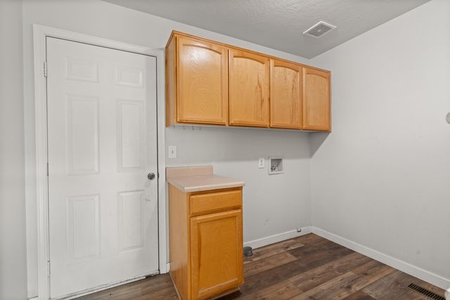 1642 Hollyhock Drive, Medford, OR 97504