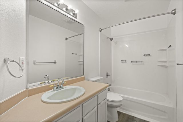 1642 Hollyhock Drive, Medford, OR 97504