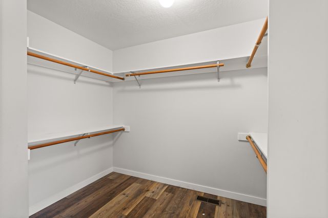 1642 Hollyhock Drive, Medford, OR 97504