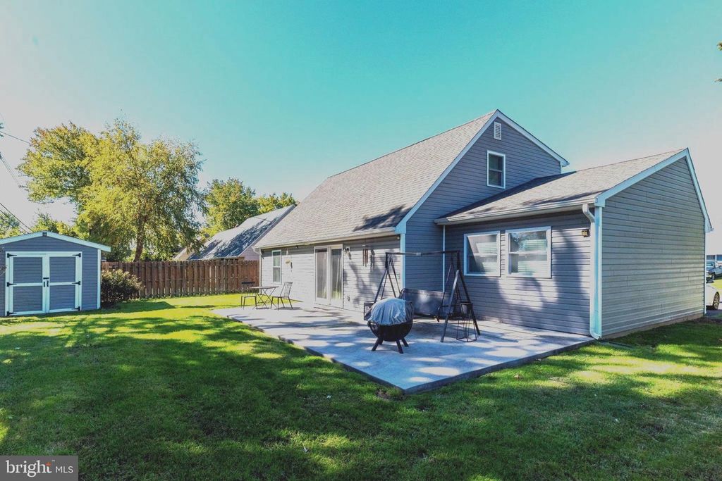 28 INLET RD, LEVITTOWN, PA 19057 — photo 2