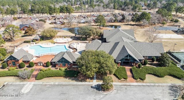 121 W Grandiflora Drive, Wallace, NC 28466