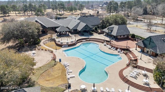 121 W Grandiflora Drive, Wallace, NC 28466
