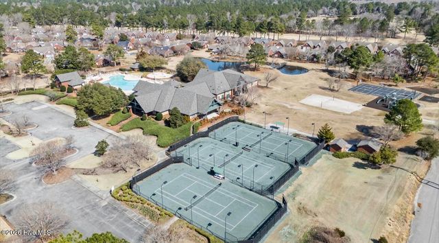 121 W Grandiflora Drive, Wallace, NC 28466