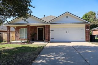 905 Whitewing Lane, College Station, TX 77845